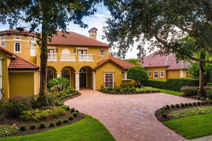 Spacious paver driveway design