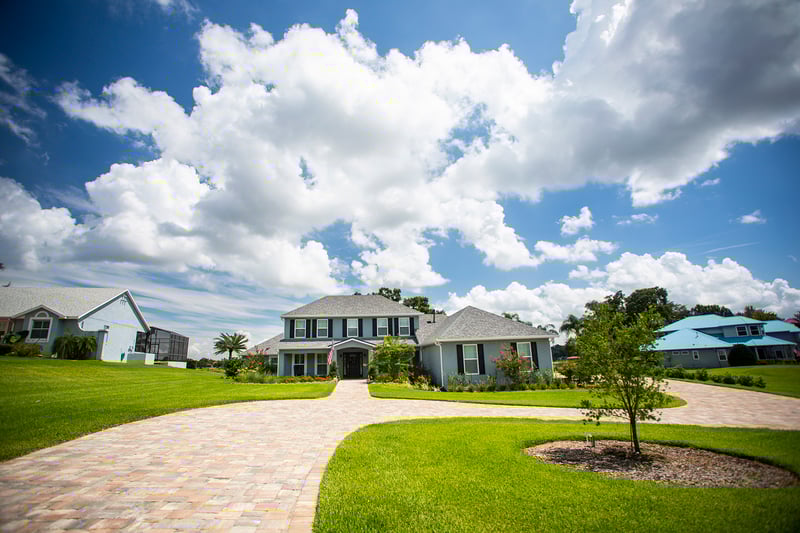 Paver driveway without drainage problems