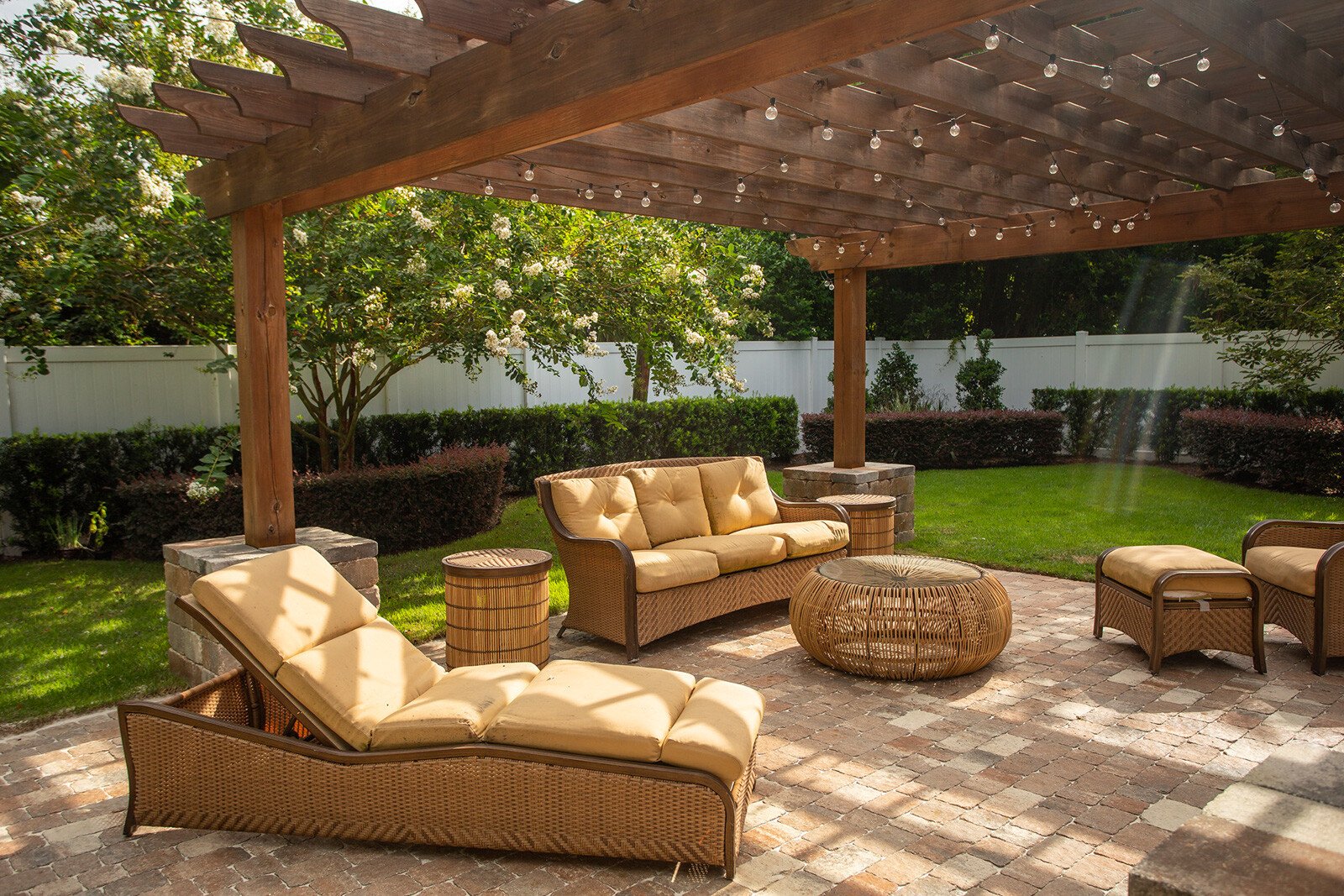 lawn plantings pergola column 17