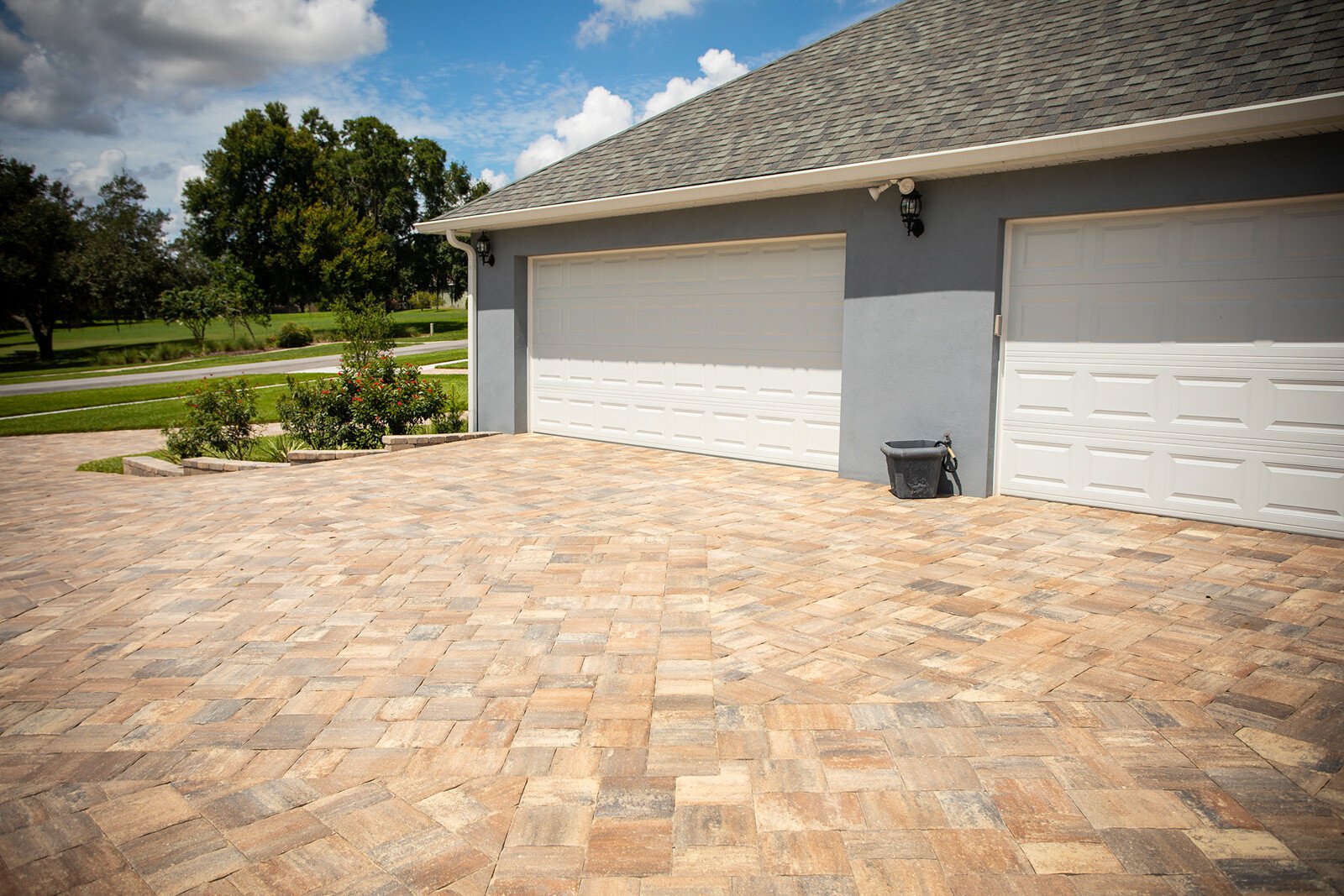 paver driveway and garage in Florida