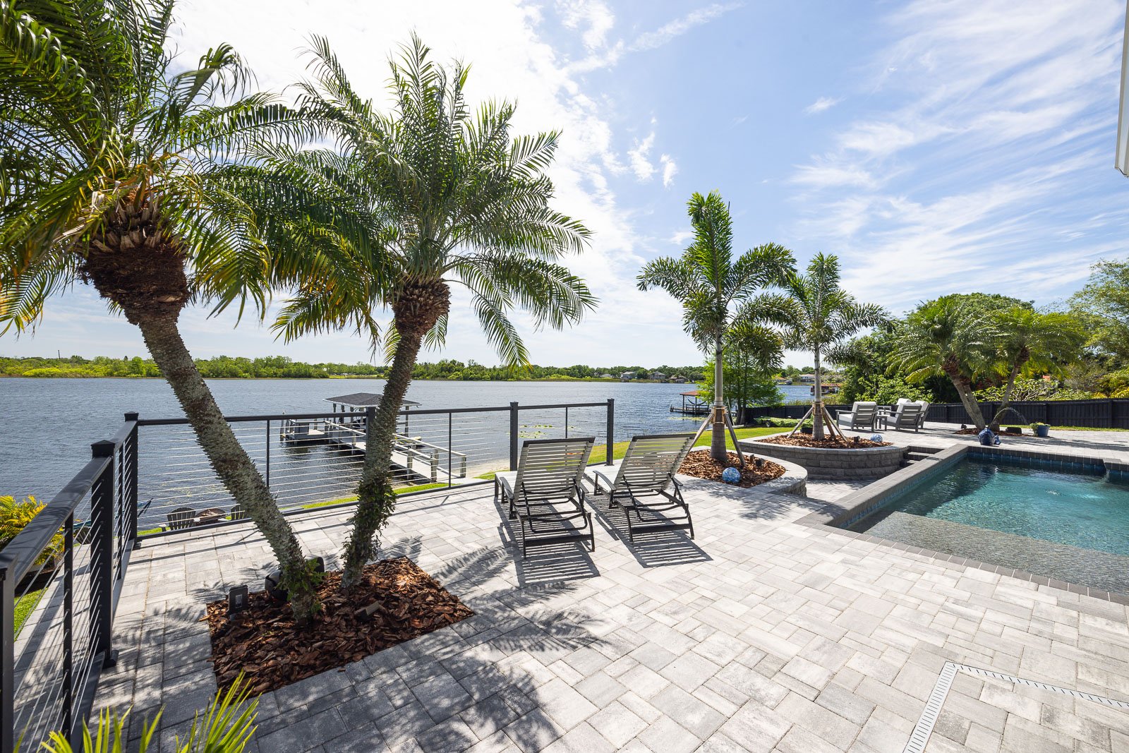 nice paver patio overlooking the water in orlando